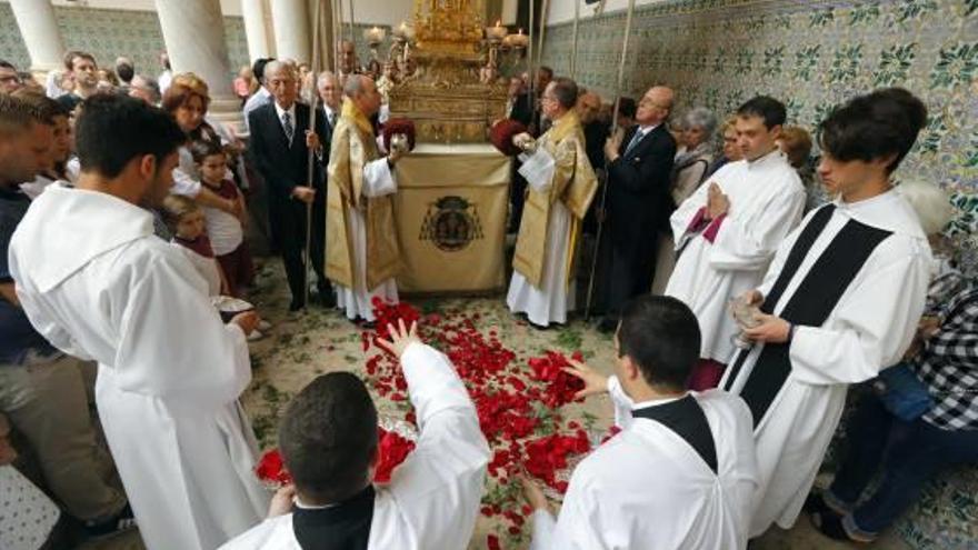 La procesión de la Custodia durante la Octava.