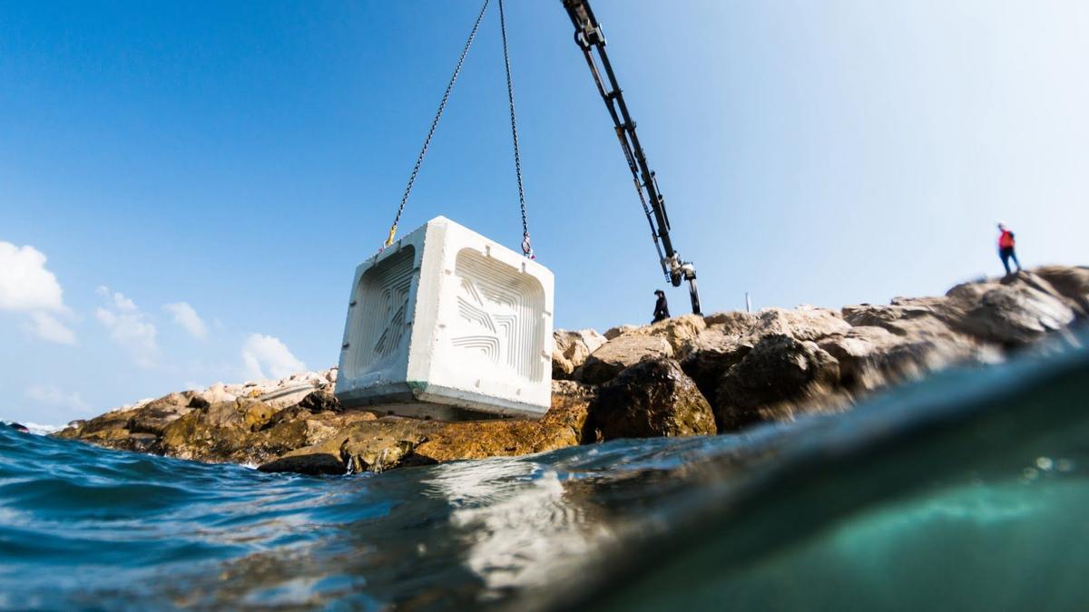 Instalación de un bloque de hormigón de Econcrete
