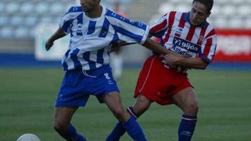 Con el Sporting, ante Rubén Vega.