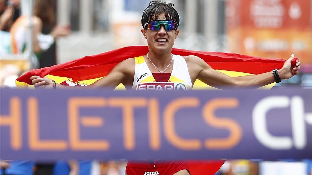 jcarmengol44623744 spain s maria perez celebrates winning the gold medal in the180811124343