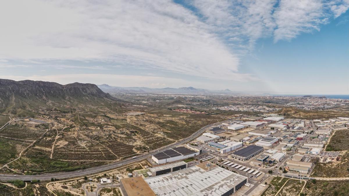 Alicante controlará con cámaras los escombros en polígonos industriales