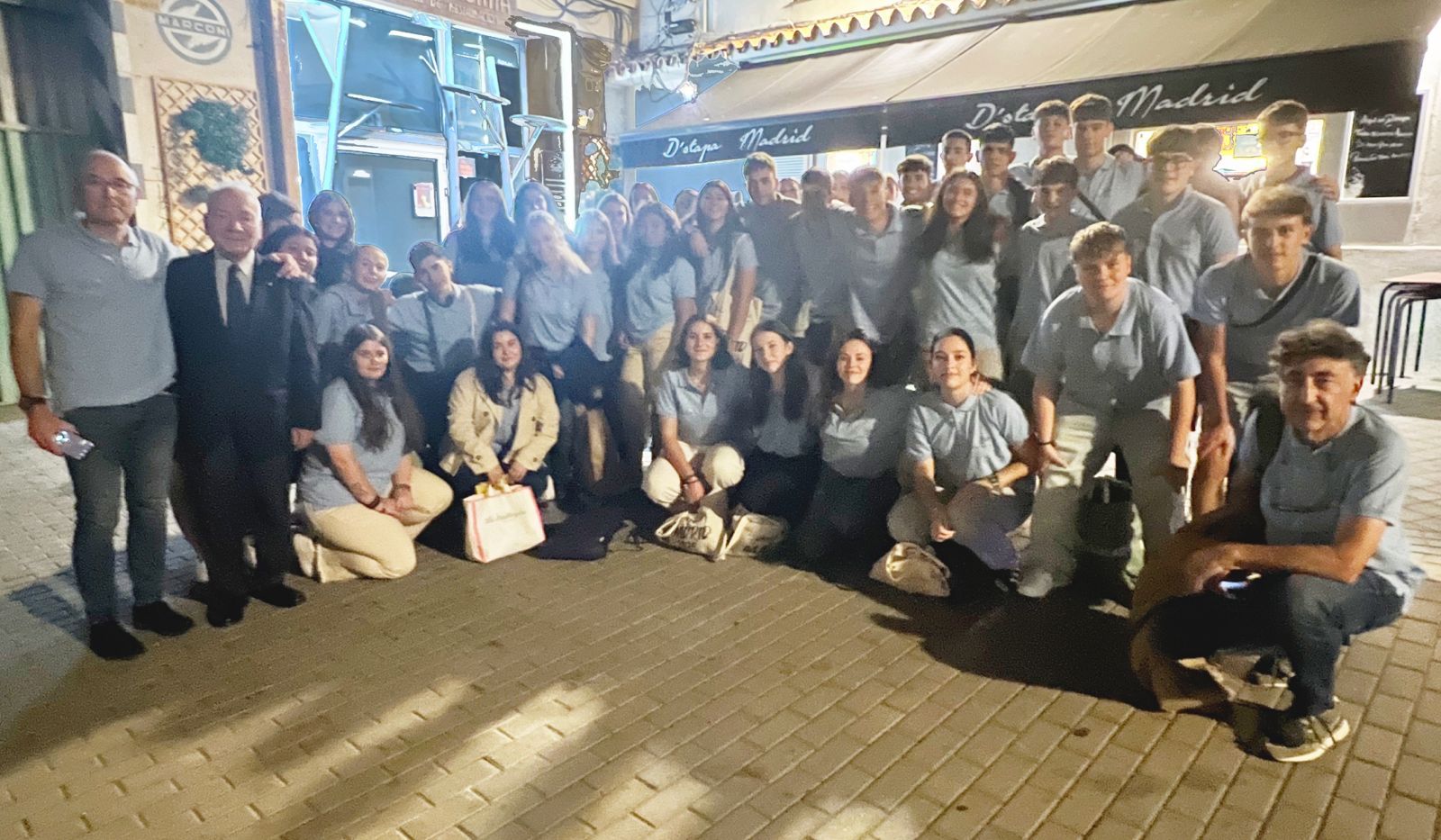 En imágenes: El recorrido por Madrid y Burgos de los estudiantes del Foro Comunicación y Escuela de Vegadeo