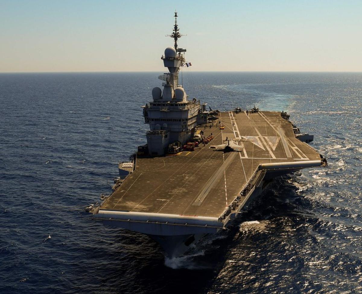 Europa envia vaixells però es divideix davant l’ús de les bases per Trump