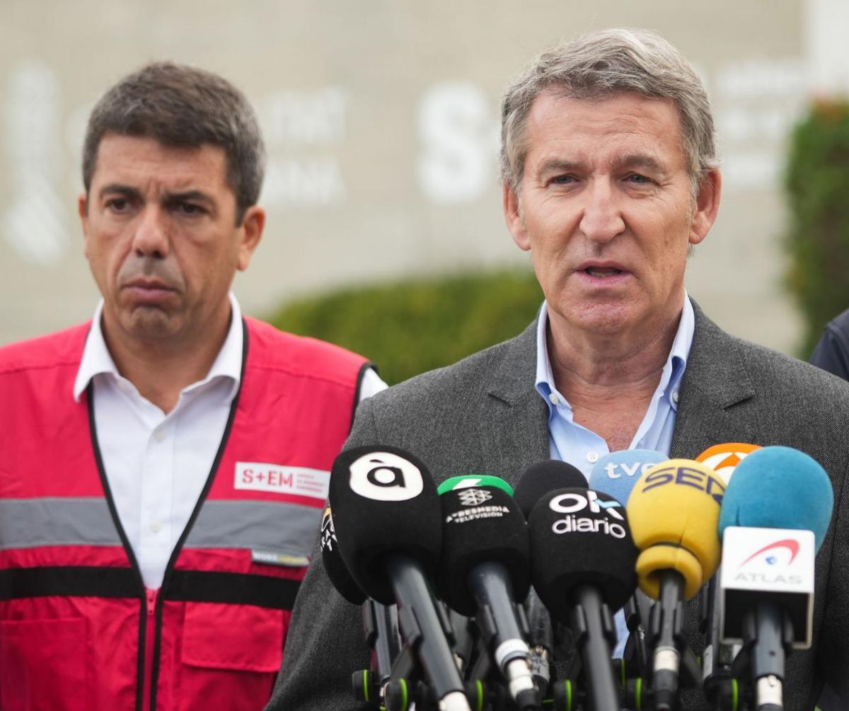 Els missatges de Feijóo el dia de la dana deixen en evidència Mazón