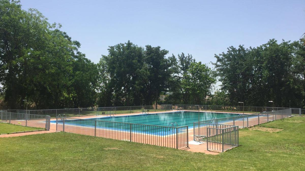 Piscina municipal de Solana de los Barros