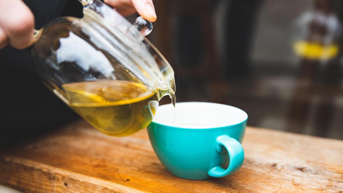 El té verde es una de las mejores infusiones para adelgazar pero es mejor no tomarlo de noche.