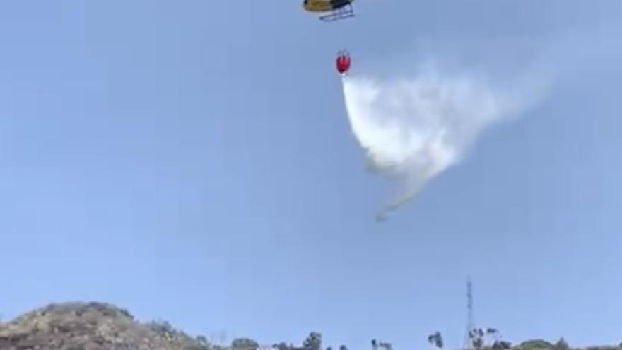 Así se extinguió un conato en el barranco de Las Goteras (02/07/21)