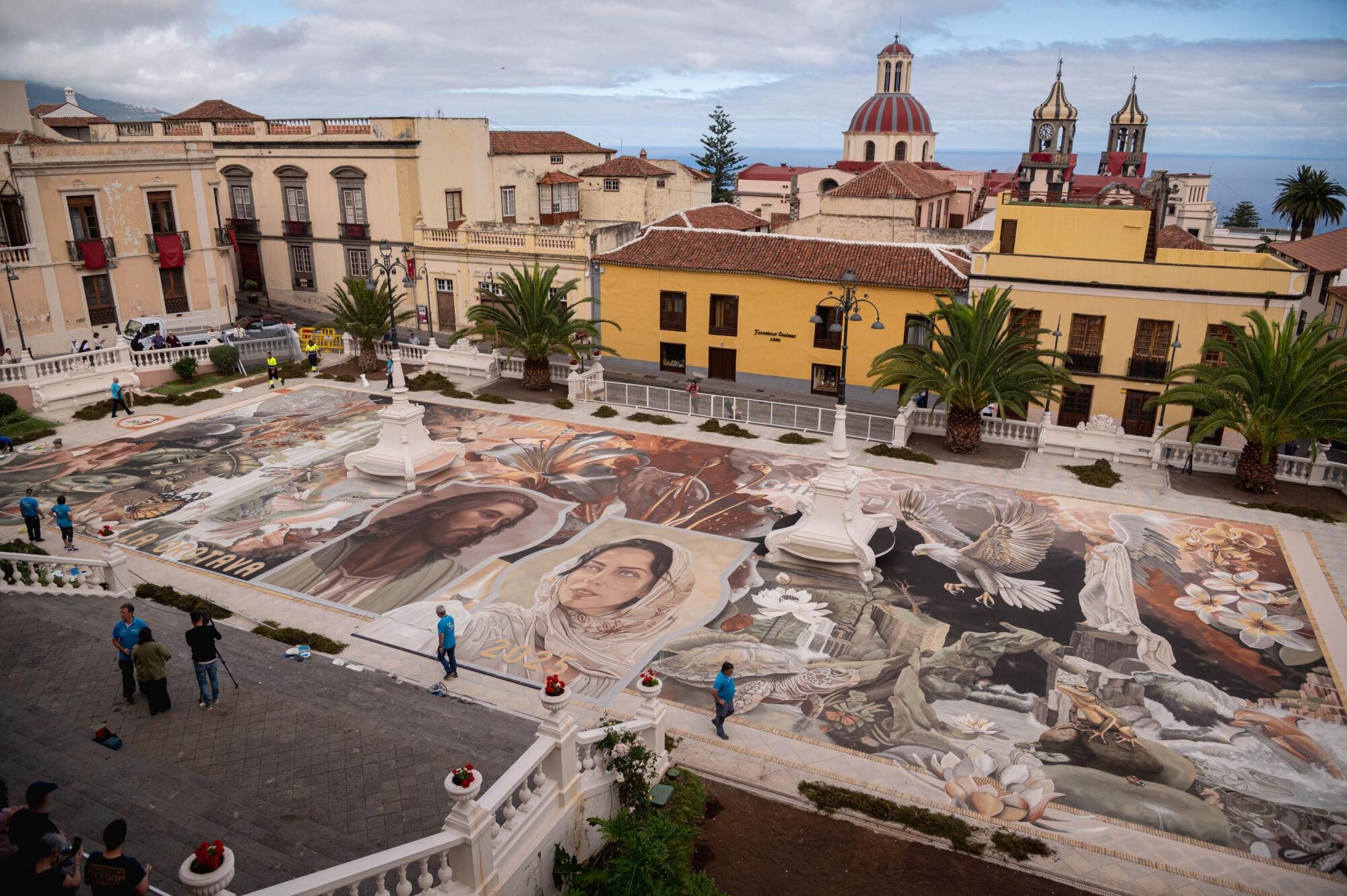 Colocación del tapiz de La Orotava