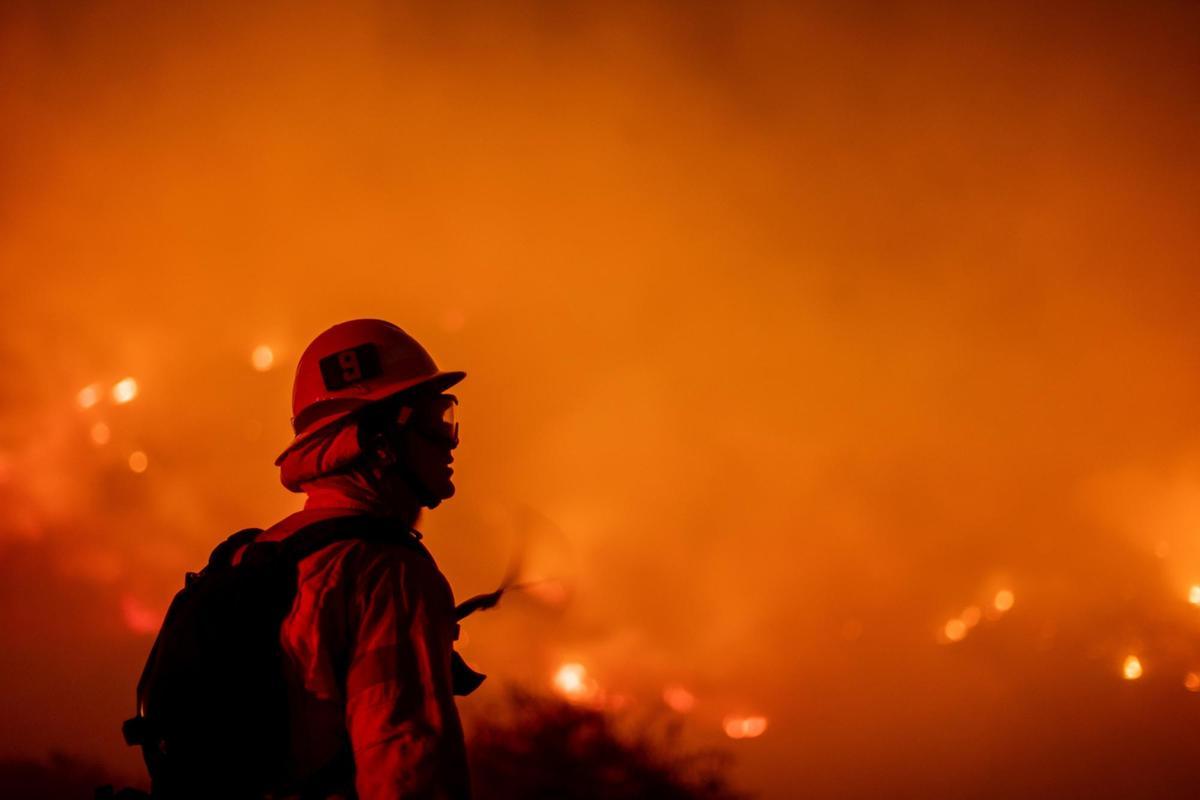 Miles de personas evacuadas por un incendio en Malibú