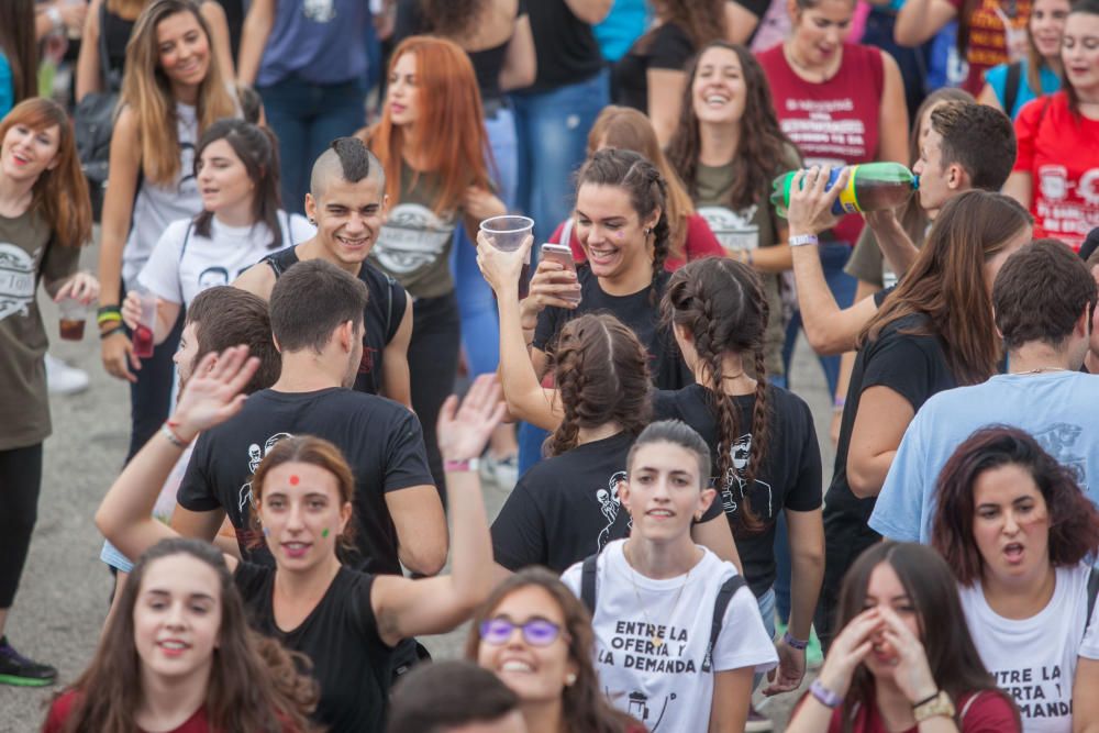 Miles de estudiantes en la macrofiesta universitar