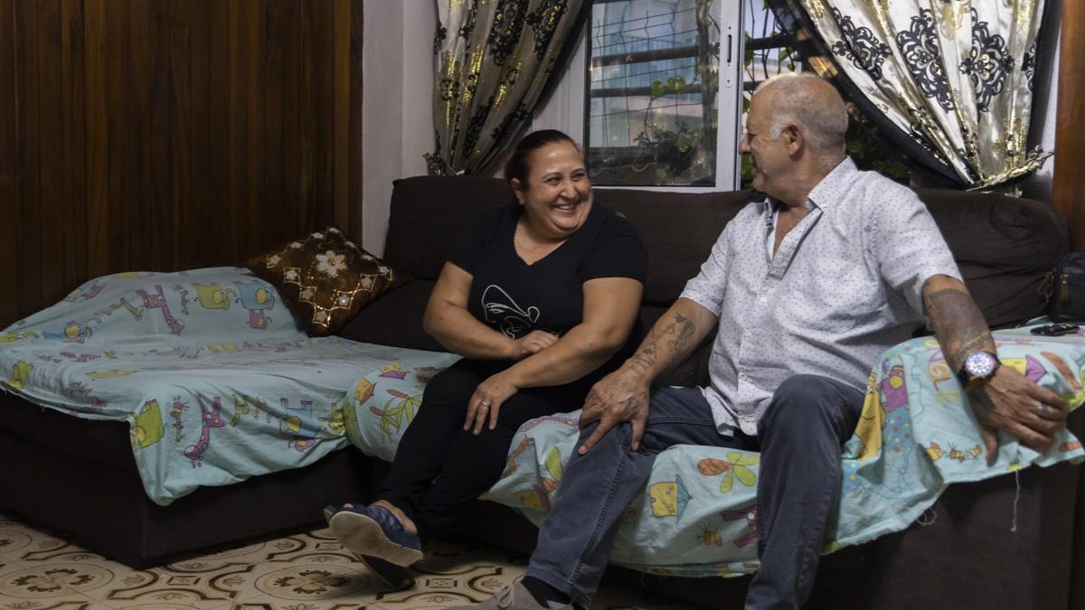 Una familia de Orriols logra mediante la mediacion del Sindicat de Barri de Orriols que un fondo buitre les firme un contrato de alquiler razonable por siete años.