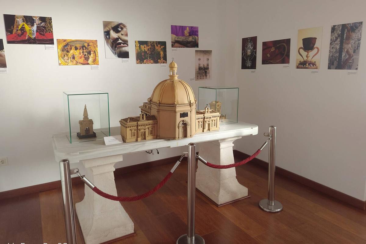 Exposición fotográfica 'Detalles de Pasión', en el Cementerio de San Miguel