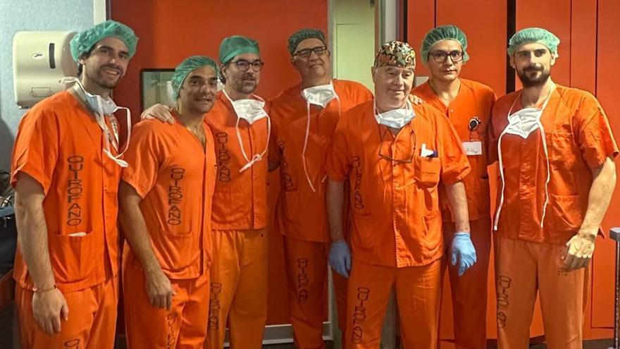 El equipo de profesionales que realizó esta cirugía pionera en Balears. | HUSE