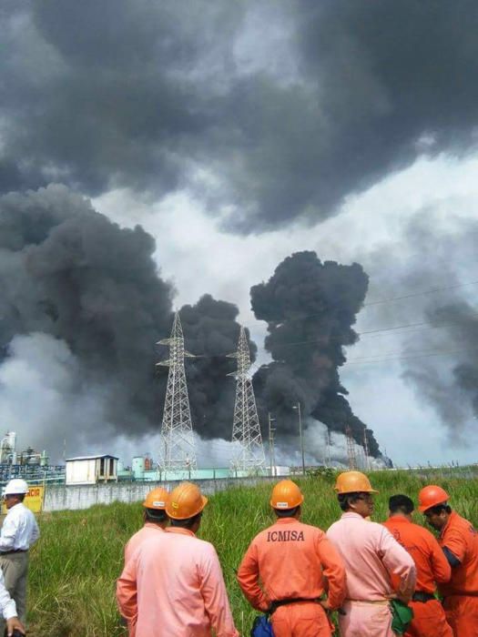 La explosión en una planta de Pemex deja tres muertos