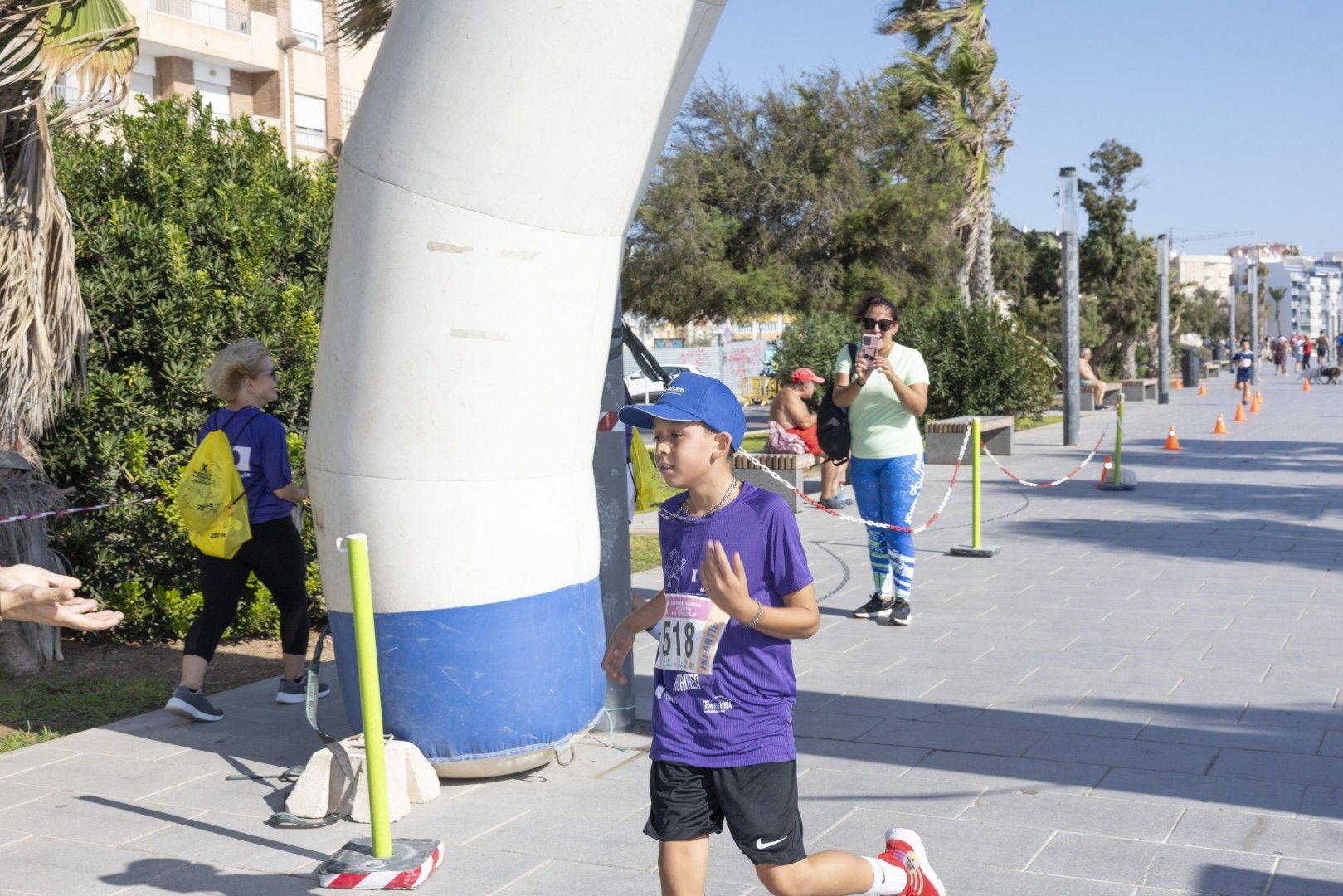Así fue en imágenes una nueva edición de la carrera solidaria de AFA Torrevieja