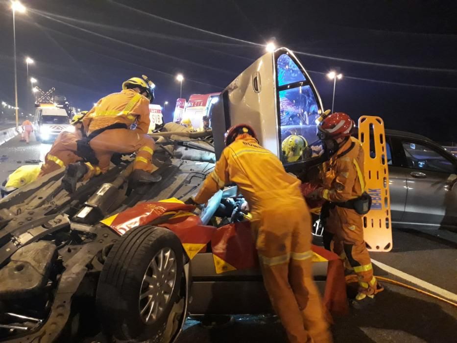 Un accidente corta el tráfico en la A-3 a la altura de Riba-roja