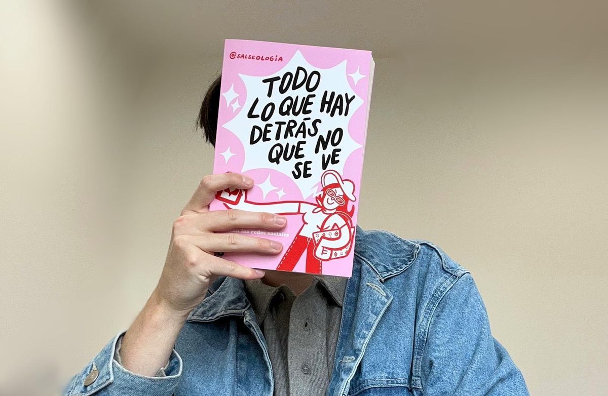 @Salseologia con el libro ‘Todo lo que hay detrás que no se ve’