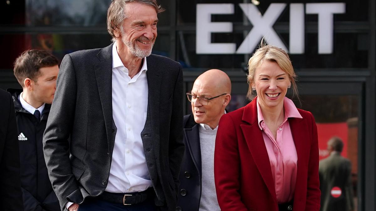 Archivo - Sir Jim Ratcliffe durante un partido del Manchester United en Old Trafford