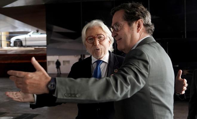 Garamendi defiende a Feijoó tras sus declaraciones sobre recortar salario cuando se esté de baja: Ha tenido la sensibilidad de ver el problema