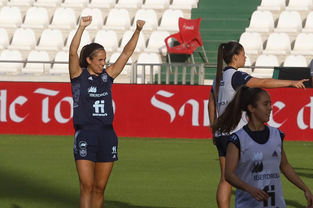 Las imágenes del entrenamiento del la selección española femenina de fútbol en El Árcangel