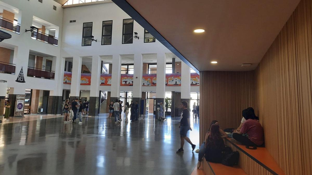 Interior de la Facultad de Ciencias de la Educación.