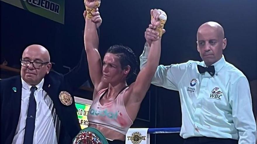 ‘Maribicho’ levanta el WBC Silver