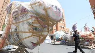 Las hogueras de Especial arrancan su plantà en Alicante