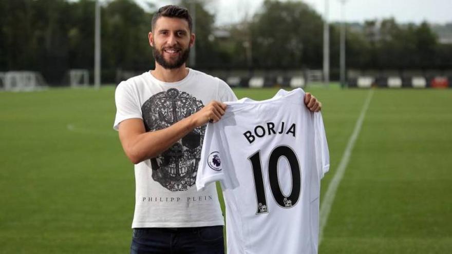 Borja Bastón, con la camiseta del Swansea británico. | LNE