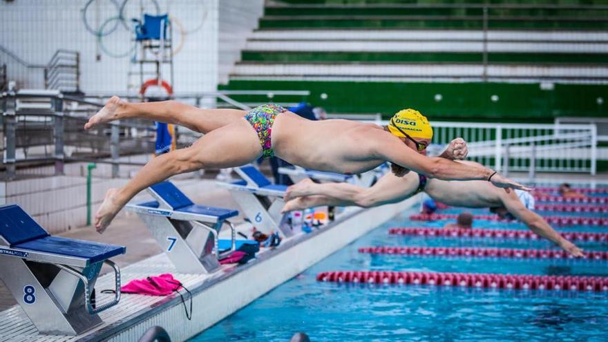 Alejando Rojas, nadador paralímpico de Tokio 2020, y deportista becado por el proyecto Capacitas desde la primera edición