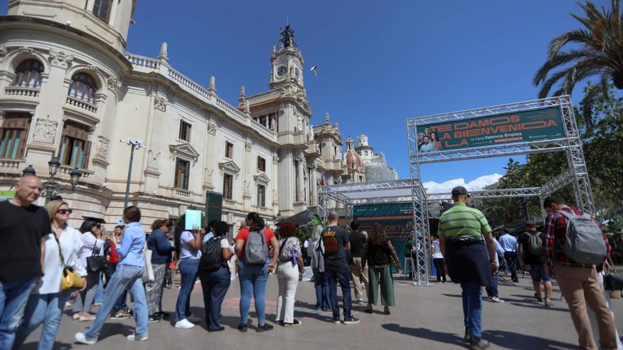Llenazo en la Feria de Empleo de València con la alimentación como sector estrella