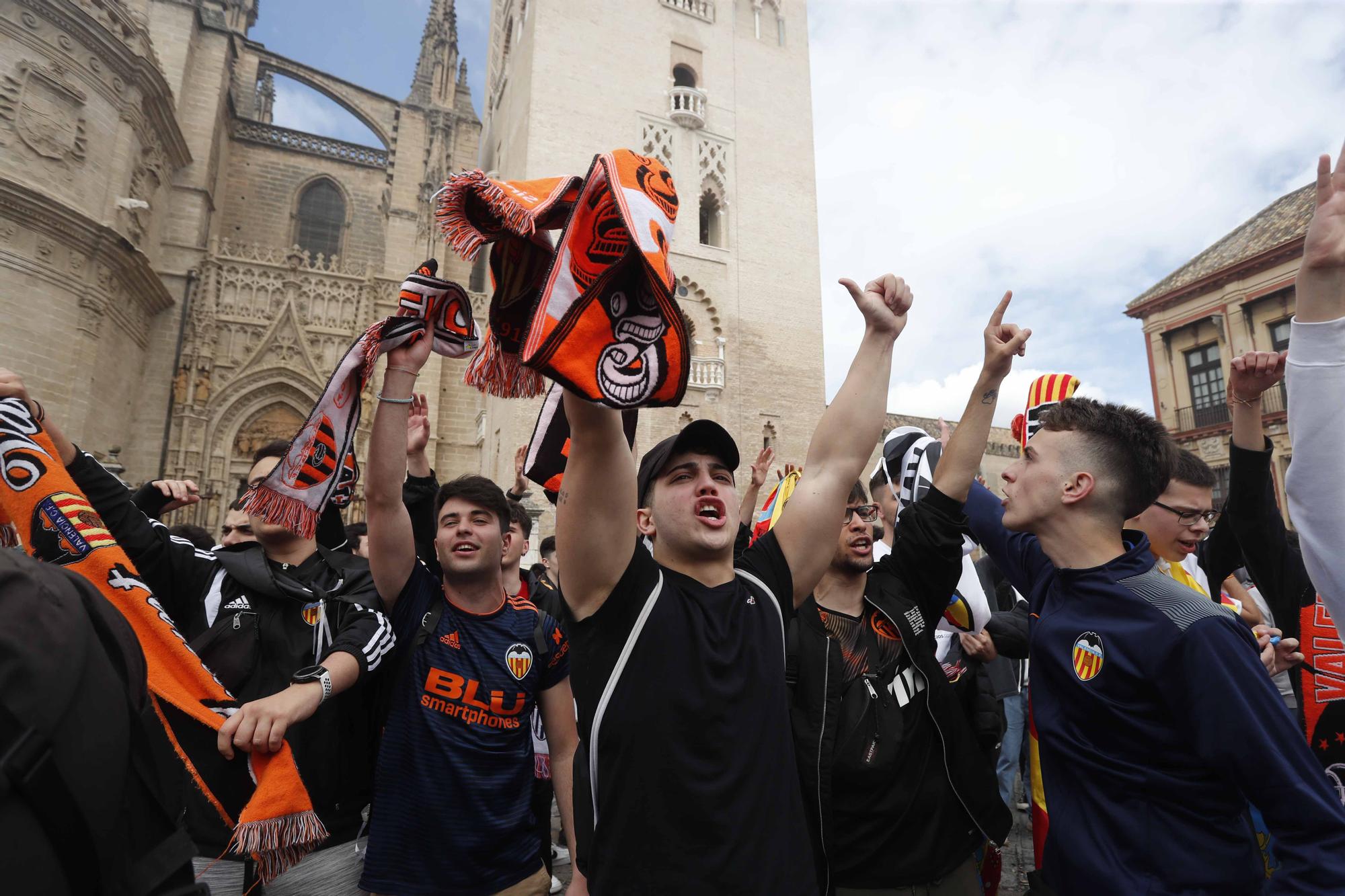 La afición valencianista toma Sevilla