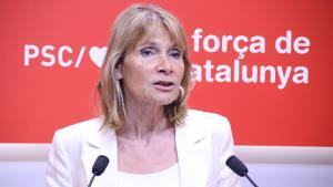 La portavoz del PSC, Lluïsa Moret, este lunes en rueda de prensa