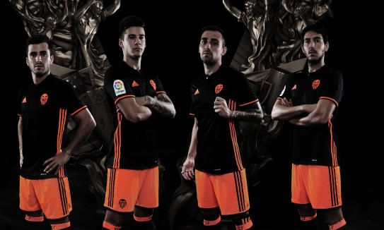 Las nuevas camisetas del Valencia CF 2016/17