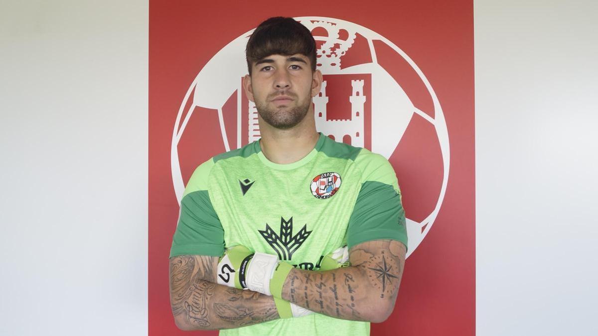 Adrián Pereda, portero del Zamora CF durante la temporada 2025-2026