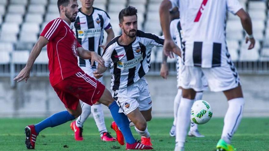 Víctor Pino rescinde su contrato con el Castellón