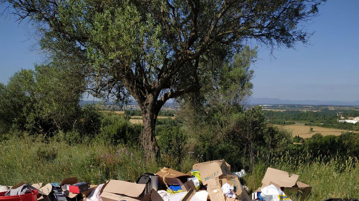 Vilafant denuncia més abocaments il·legals a la natura