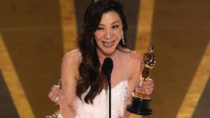 Michelle Yeoh, ganadora del Oscar a mejor actriz.