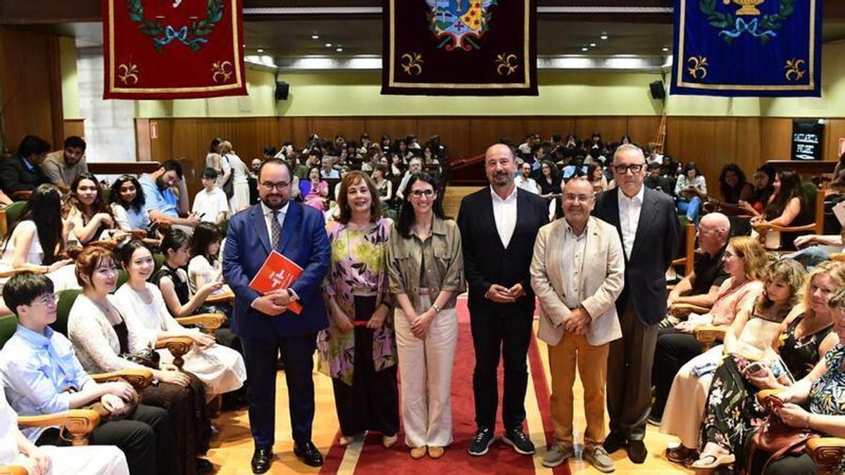Autoridades na inauguración dos Cursos Internacionais de verán da USC.