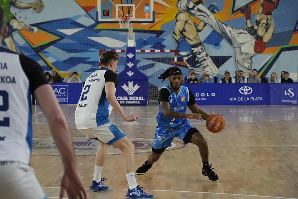 Colby Rogers, ante Gipuzkoa Basket.