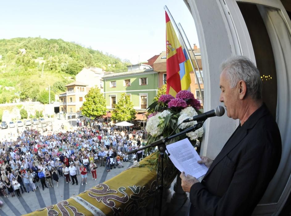 Pregón de Víctor Manuel en Mieres.