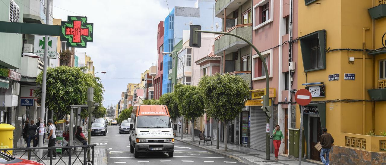 lobo congestión oportunidad SCHAMANN CONVIVENCIA Vecinos de Las Palmas de Gran Canaria exigen el  traslado de un centro de menores por las escandaleras