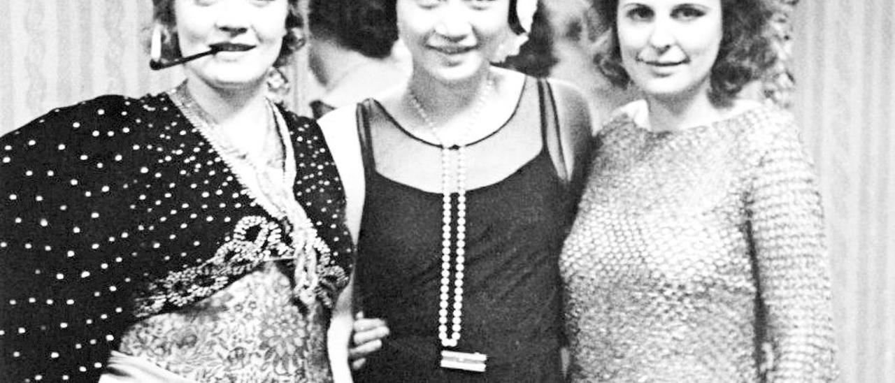 Marlene Dietrich y Leni Riefenstahl, con la actriz china-americana Anna Mae Wong, en 1930.