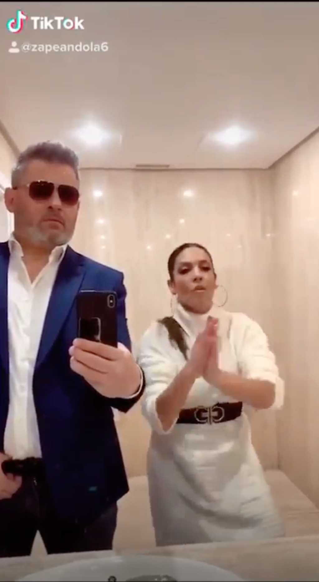 Miki Nadal y Lorena Castell en su vídeo de 'Tik Tok'