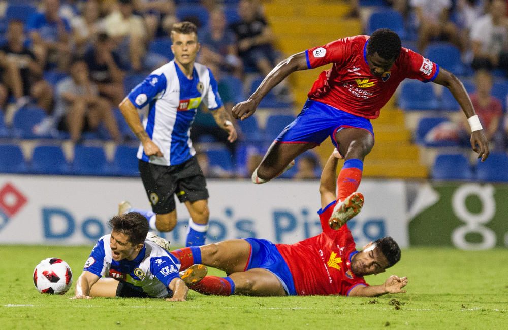 La derrota del Hércules ante el Teruel en imágenes