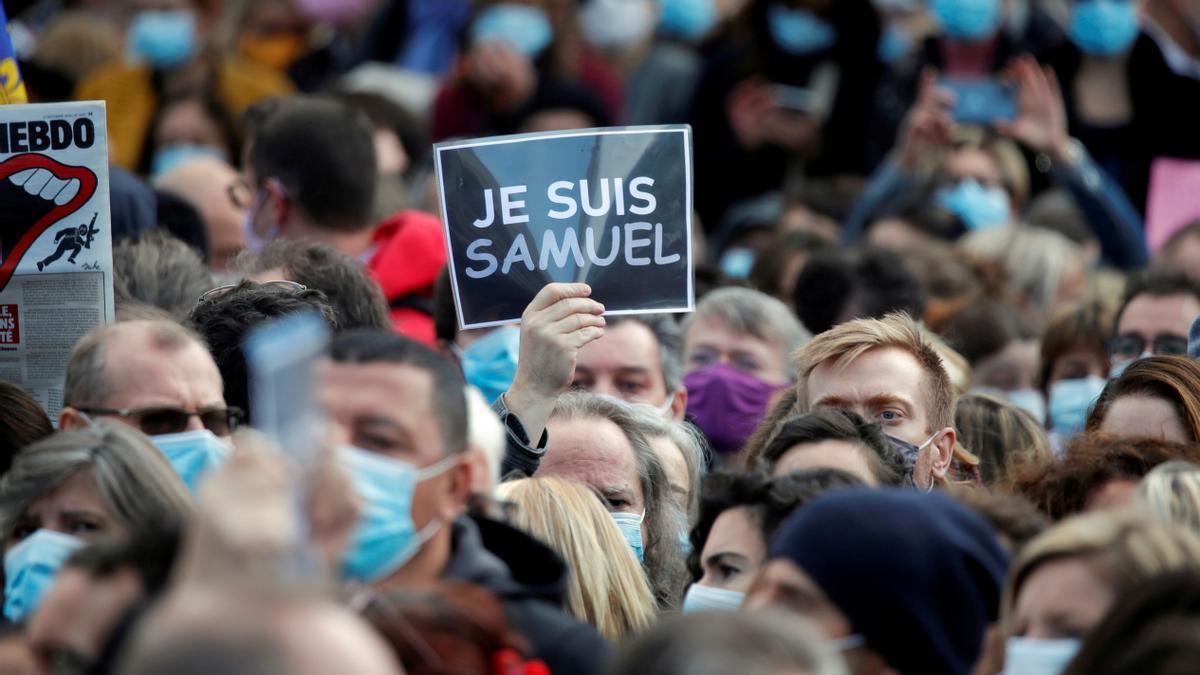 Protestas por la muerte del profesor decapitado en Francia, Samuel Paty