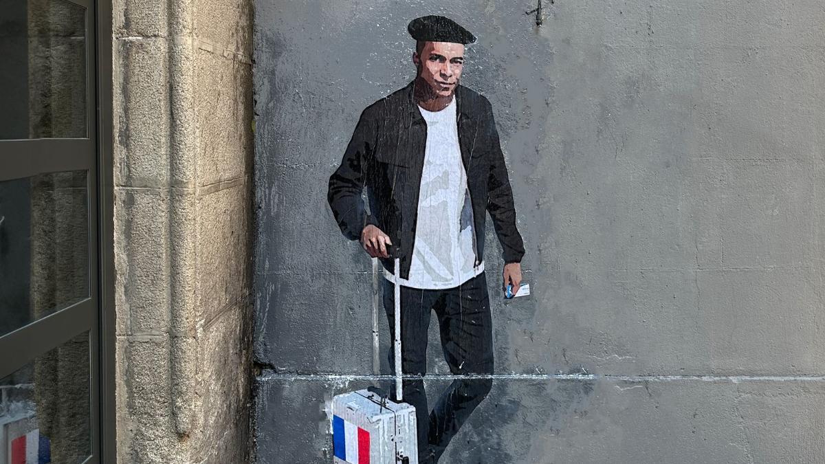 El artista TVBoy sorprende con un grafiti de Mbappé en Madrid