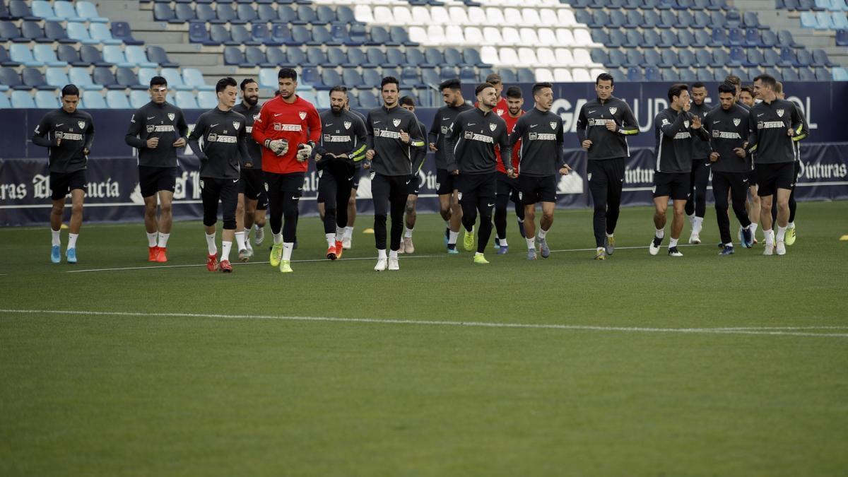 Imagen de un entrenamiento de la primera plantilla del Málaga CF de esta temporada.