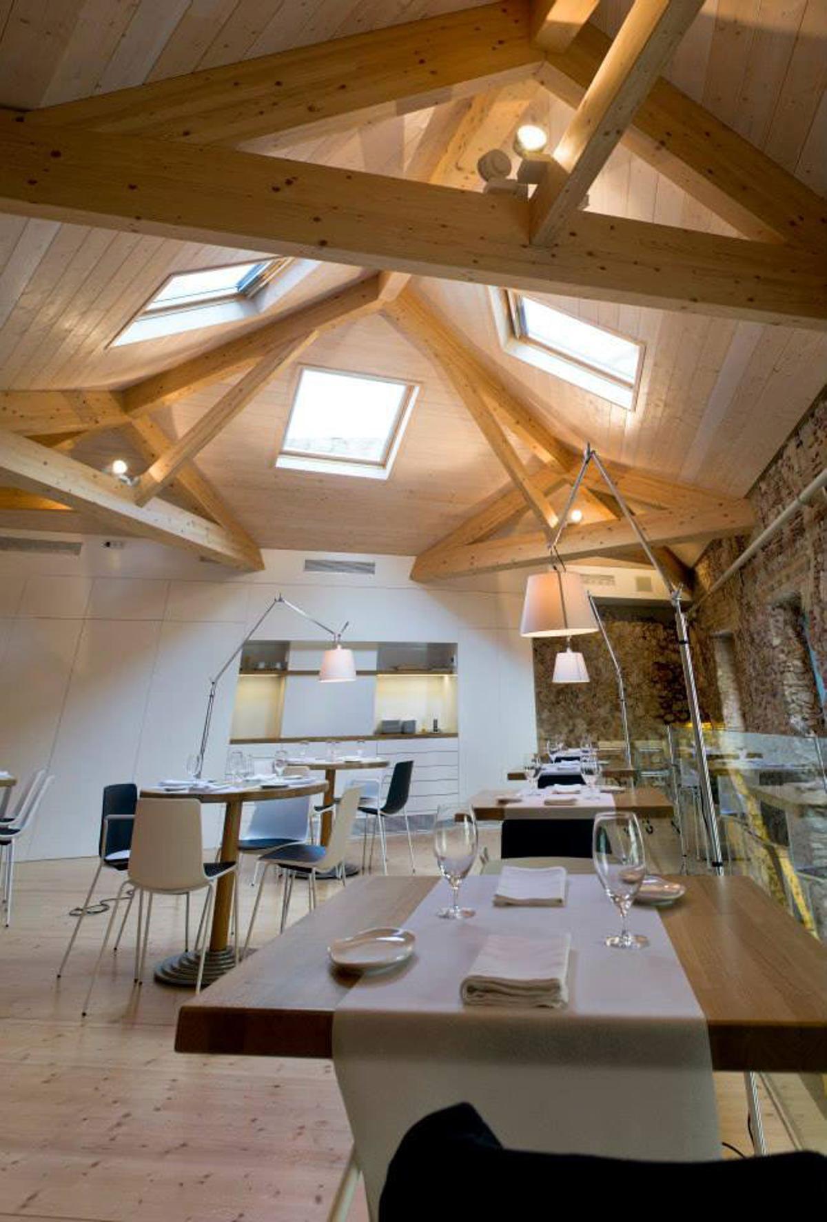 Un dels primers grans treballs de Max Rutgers a l'Empordà, la restauració del restaurant Antaviana de Figueres.