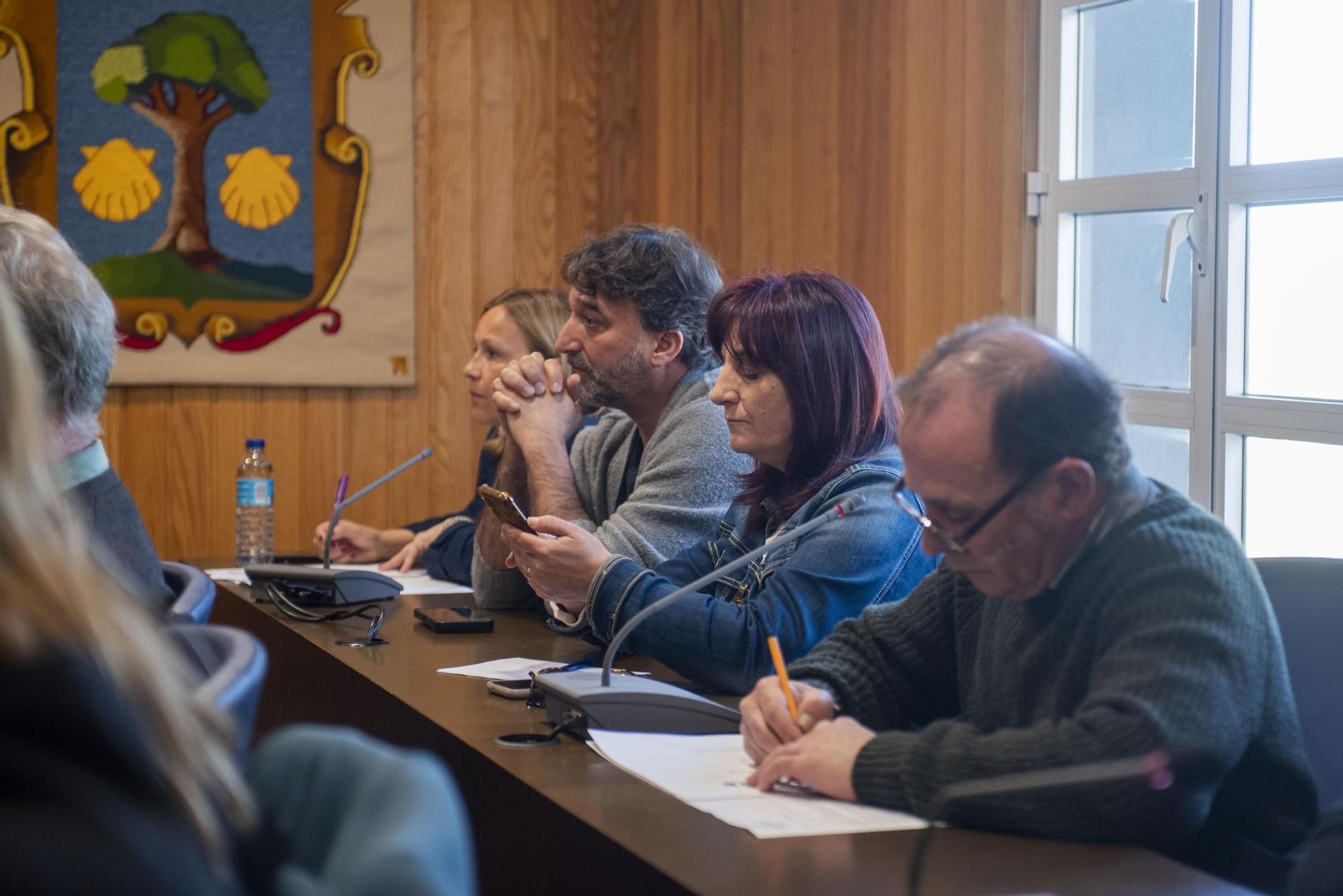 Último pleno de María Pan como alcaldesa de Cambre