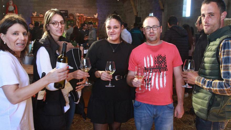 Asistentes, ayer, al evento en el municipio de Verea.   | // IÑAKI OSORIO